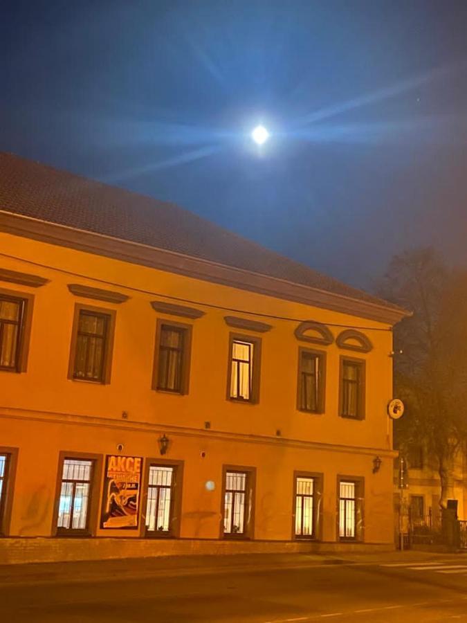 Pivovar Maly Janek - Restaurace, Penzion A Stany Jince Εξωτερικό φωτογραφία