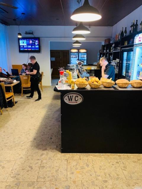 Pivovar Maly Janek - Restaurace, Penzion A Stany Jince Εξωτερικό φωτογραφία