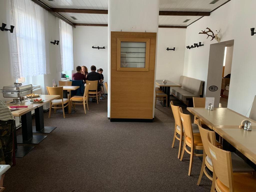 Pivovar Maly Janek - Restaurace, Penzion A Stany Jince Εξωτερικό φωτογραφία